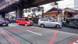 Главная улица Кесон-Сити, Филиппины.