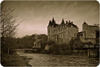 Исторический вид замка в Дюрбюи, Бельгия