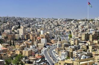 Вид сверху на город Амман.