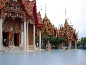 Храм в Канчанабури, Тайланд.