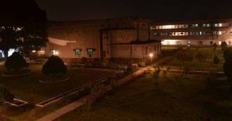 Университет Раджшахи ночью.