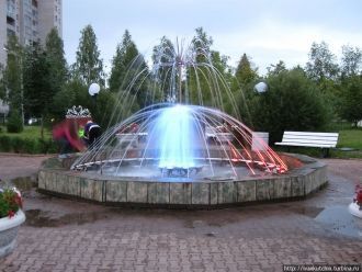 Александровский парк, фонтан Коряжма, Ро