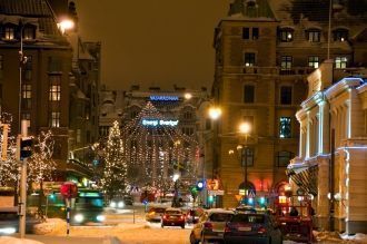 Рожденственские улицы Мальмё, ночью.