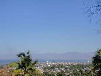Вид на город Порт-о-Пренс.
