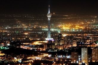 Тегеран ночью.