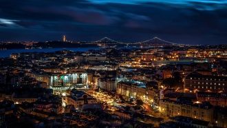 Ночной Лиссабон.