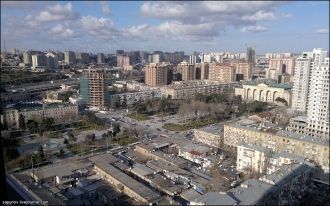 Город Баку, молодеет современными постро