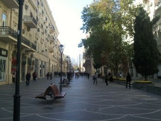Улица Низами в Баку.