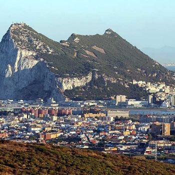 Вид на Гибралтар.
