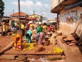Рынок в Бенин-Сити.
