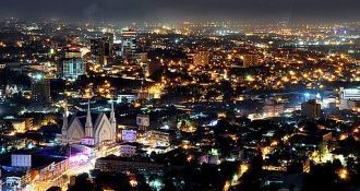 Ночная жизнь в городе Себу.