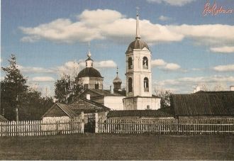 Крестовоздвиженская церковь и кладбище.