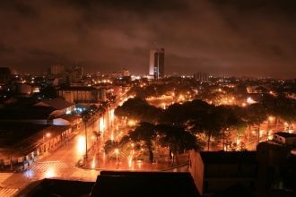 Ночной город Санта Крус де Ла Сьерра, Бо