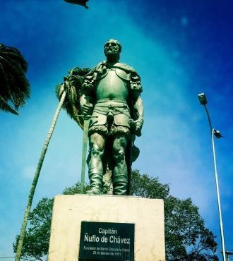 Памятник капитану Нуфле де Чавесу. Санта