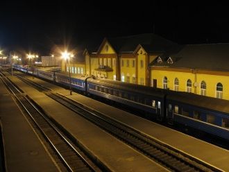 Железнодорожная станция Лида ночью.