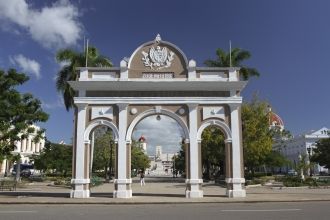 Площадь Хосе Марти, Сьенфуэгос, Куба.