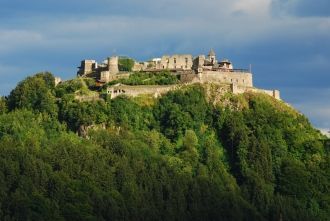 Замок Ландскрон - замок в Австрии, 