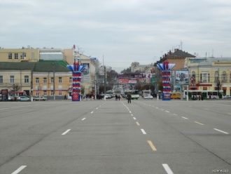 Вид с главной городской площади (имени Л