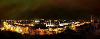 Ночной город Дроэда, Ирландия.