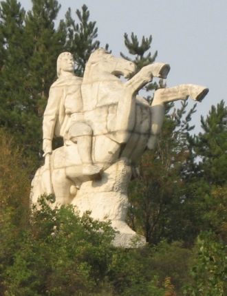 Памятник хану Круму.