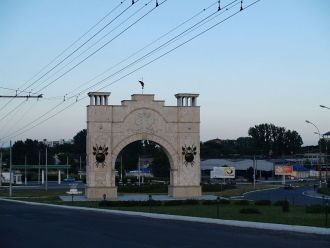 Мемориальная арка в Бендерах.
