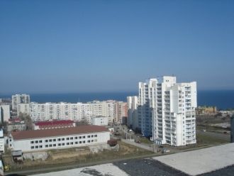 На улице города Черноморск.