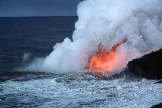 На Гавайях началось извержение вулкана Килауэа, продолжающееся до сих пор