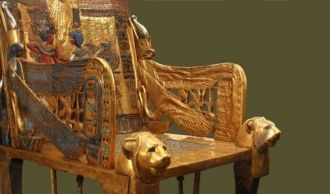 Позолоченный трон Тутанхамона, украшенны