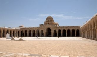 Великая мечеть Сиди-Укба в Кайруане.