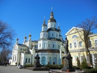 Покровский собор — главный монастырский 