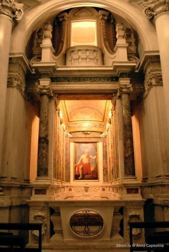 Галерея в базилике Санта-Мария-ин-Трасте
