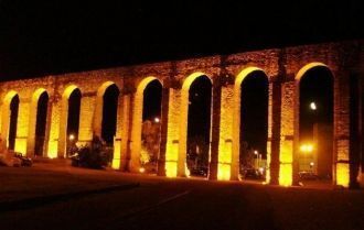 Ночная подсветка Акведука Агуа-де-Прата 