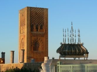 Высота четырехгранной башни Хасана соста