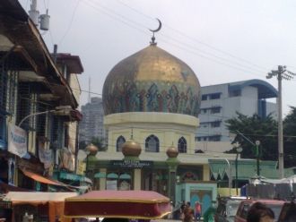 Большой золотой купол Золотой Мечети вид