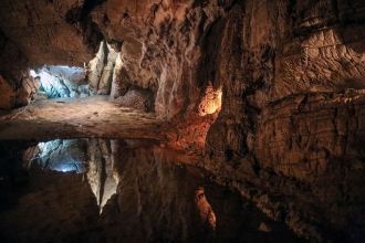 Внутри Воронцовской пещеры.
