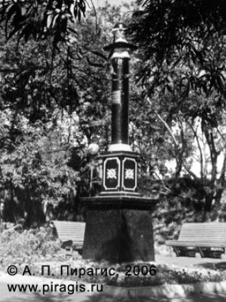 Памятник Витусу Берингу в 1963 году.
