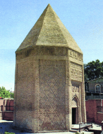 Гробницу создал архитектор Аджеми ибн Аб