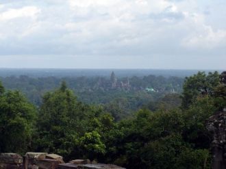 Вид на Ангкор Ват с Пном Бакхенг.