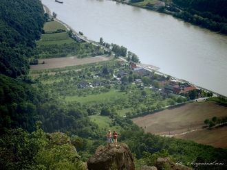 Вид из замка на Дунай