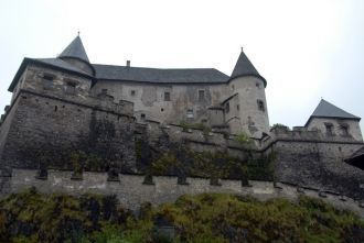 Неприступные стены замка Аггштайн