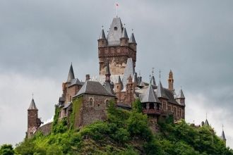 Один из старейших немецких замков начала