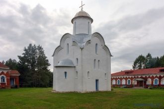 В 989 году город Новгород был крещен епи