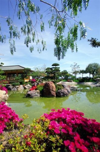 Сад был заказан японскому архитектору-пе