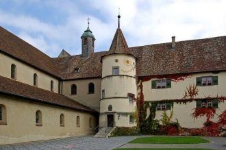 В Средние века монастырь Райхенау был кр