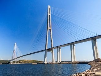 Строительство моста на остров Русский ос