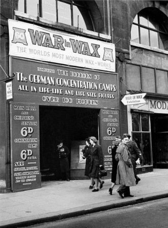 War in Wax на Оксфорд-стрит, 1945 год.