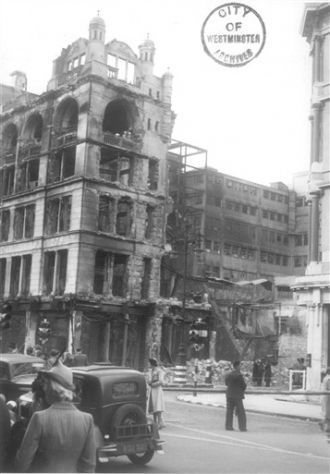 Магазин John Lewis после бомбежки, фотог