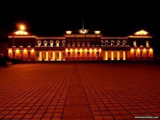 Вид президенствого дворца Вильнюса ночью