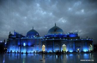 Голубая мечеть в Мазари-Шарифе, ночная п