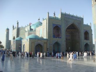 Голубая мечеть в Мазари-Шарифе действующ